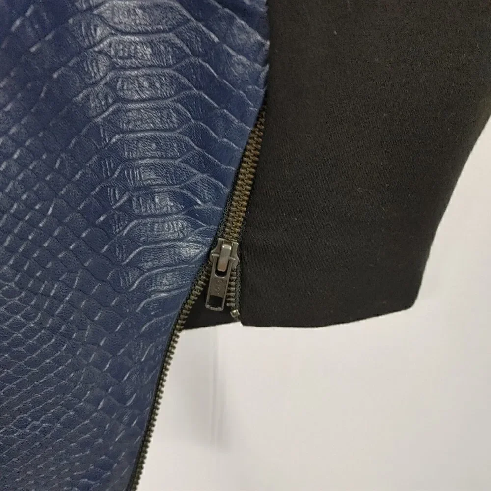 Revolve Lovers + Friends Simmer Body con Snakeskin Embossed Dress Size Small Blu